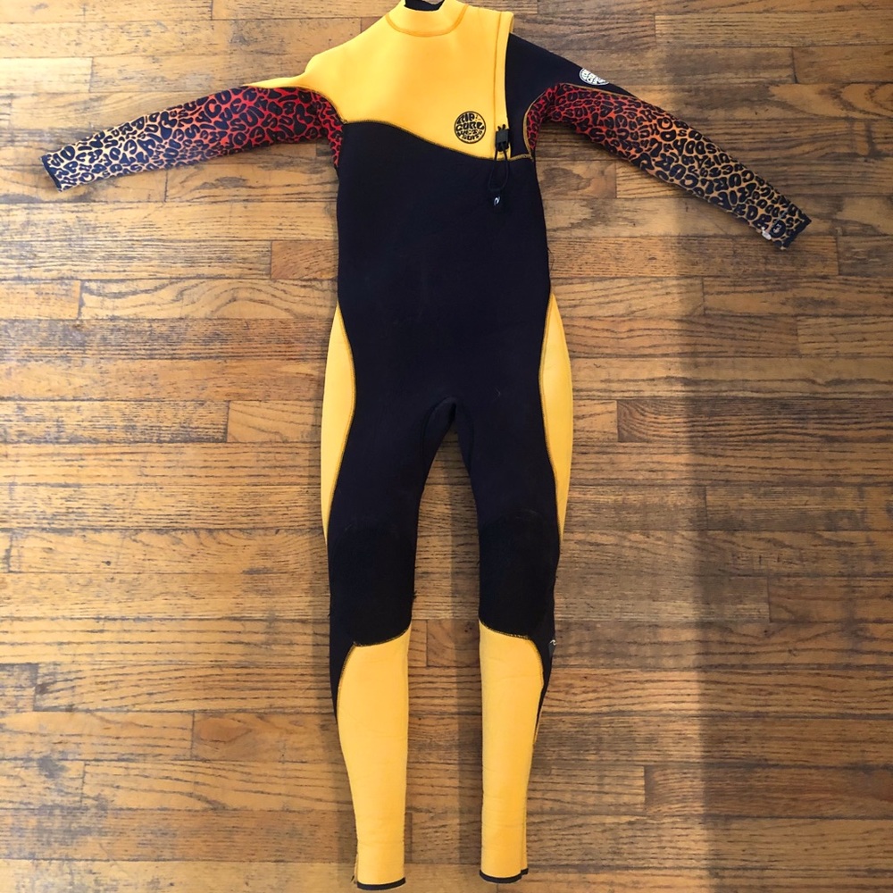 Ripcurl size 12 wetsuit